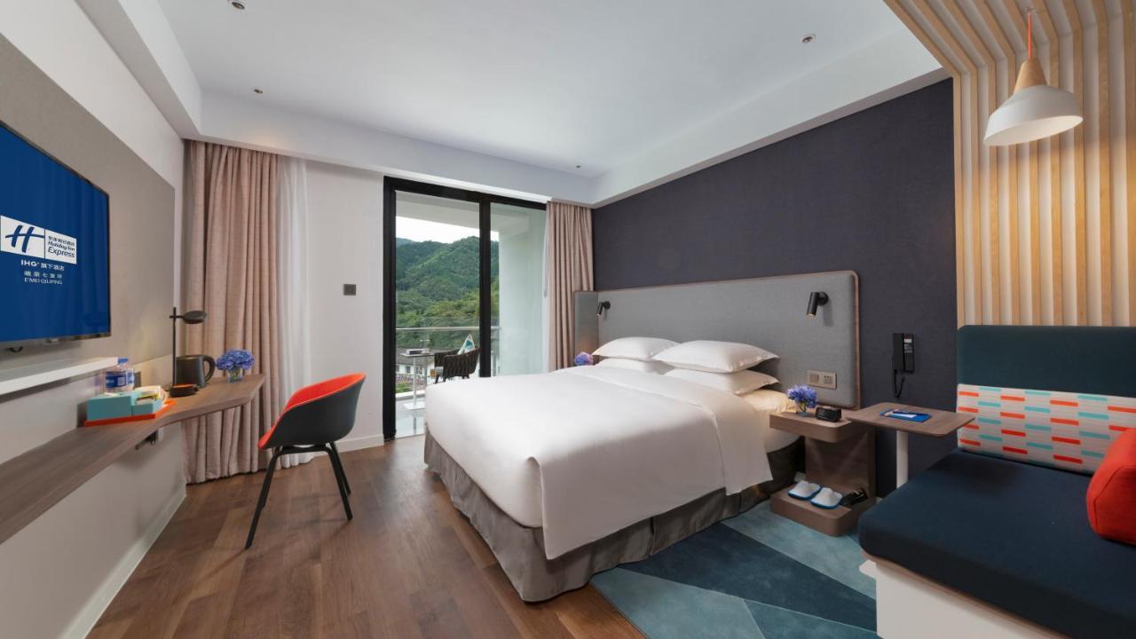 Holiday Inn Express Qiliping By Ihg Emeishan Eksteriør bilde