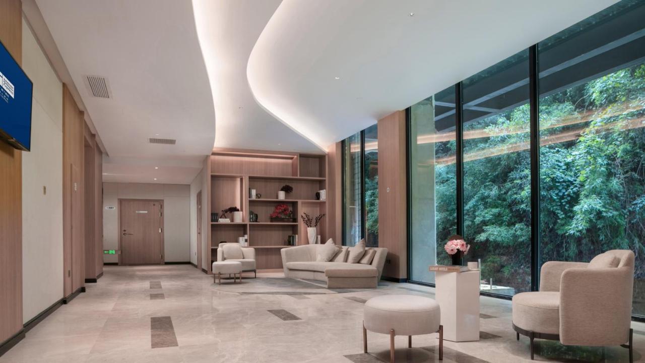 Holiday Inn Express Qiliping By Ihg Emeishan Eksteriør bilde